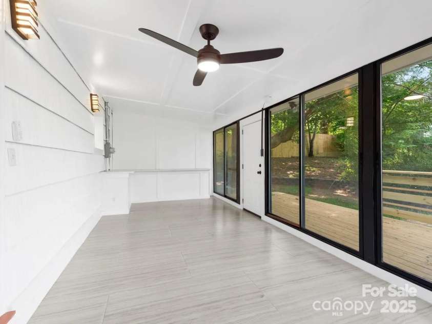 28 Pine Lane, Asheville, NC 28806.  MLS# CAR4317891, YatesRealty ID 15133. 