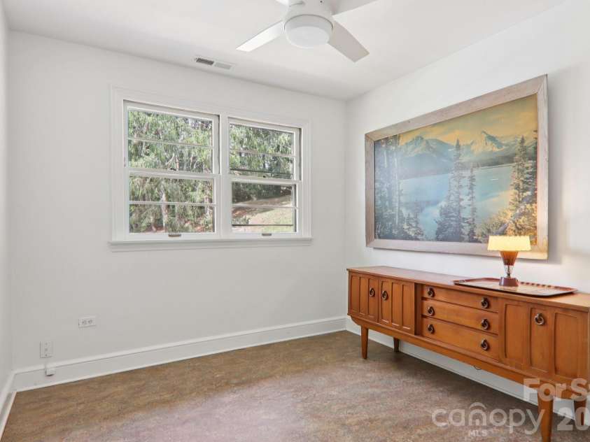 80 Sunset Drive, Marshall, NC 28753.  MLS# CAR4362986, YatesRealty ID 15134. 