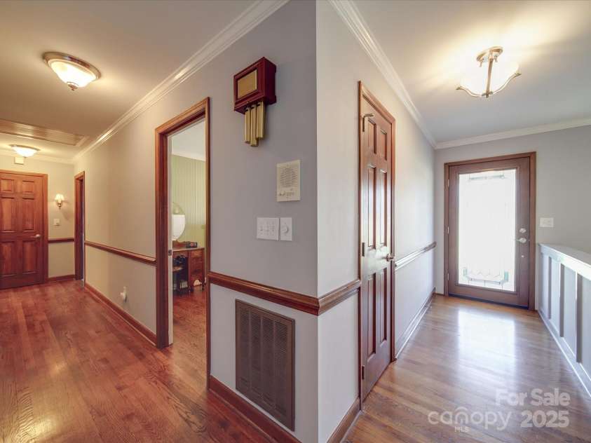7169 Pleasant Grove Road, Charlotte, NC 28216.  MLS# CAR4214208, YatesRealty ID 15135. Hallways/entry
