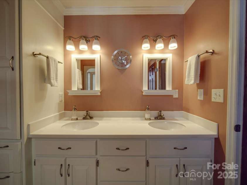 7169 Pleasant Grove Road, Charlotte, NC 28216.  MLS# CAR4214208, YatesRealty ID 15135. Primary Bath with 2 sinks