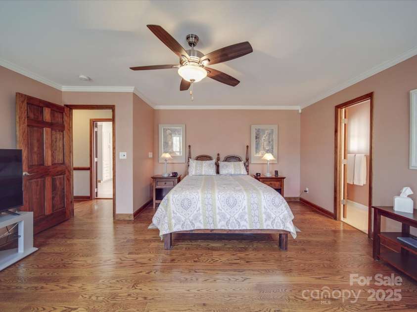 7169 Pleasant Grove Road, Charlotte, NC 28216.  MLS# CAR4214208, YatesRealty ID 15135. Primary Bedroom w/ 2 closets