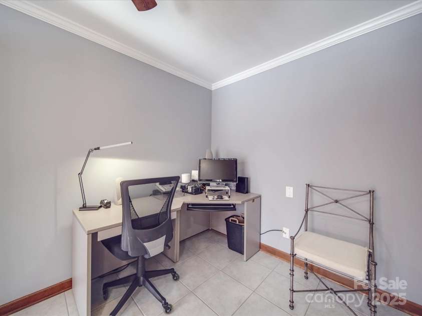 7169 Pleasant Grove Road, Charlotte, NC 28216.  MLS# CAR4214208, YatesRealty ID 15135. Work area/nook