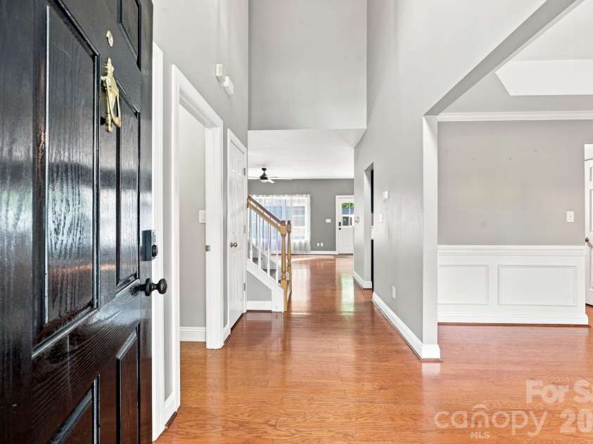 8821 Hambright Road, Huntersville, NC 28078.  MLS# CAR4356404, YatesRealty ID 15137. 