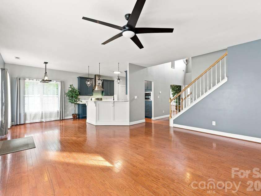 8821 Hambright Road, Huntersville, NC 28078.  MLS# CAR4356404, YatesRealty ID 15137. 