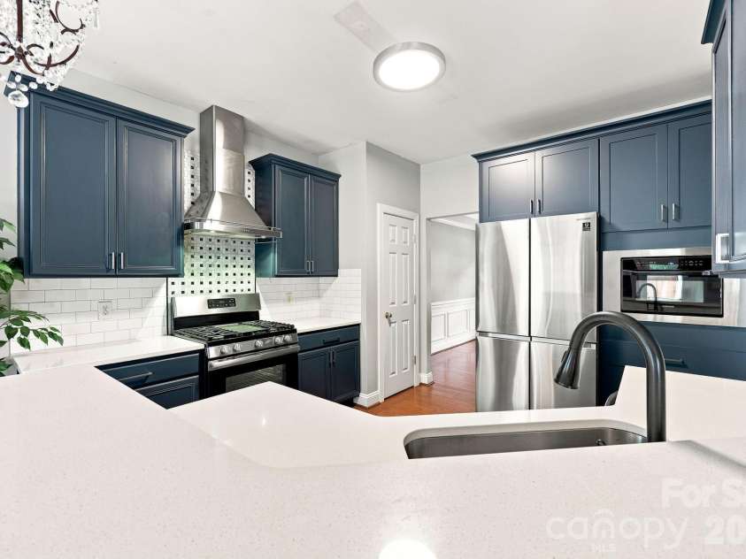 8821 Hambright Road, Huntersville, NC 28078.  MLS# CAR4356404, YatesRealty ID 15137. 