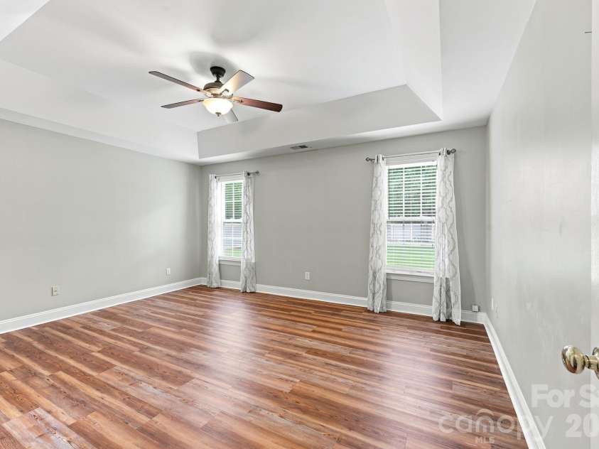 8821 Hambright Road, Huntersville, NC 28078.  MLS# CAR4356404, YatesRealty ID 15137. 