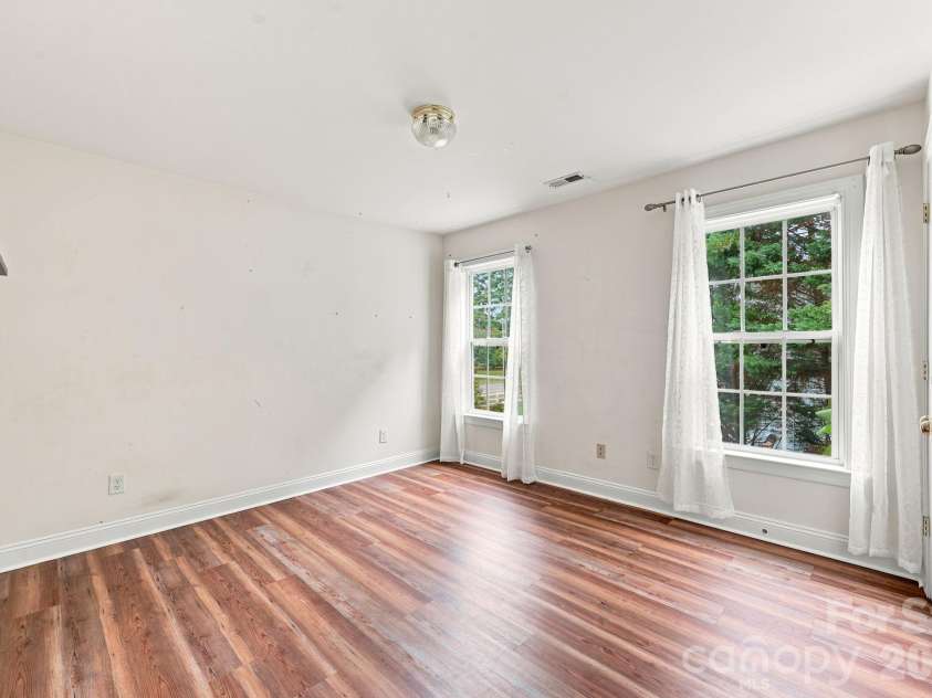 8821 Hambright Road, Huntersville, NC 28078.  MLS# CAR4356404, YatesRealty ID 15137. 