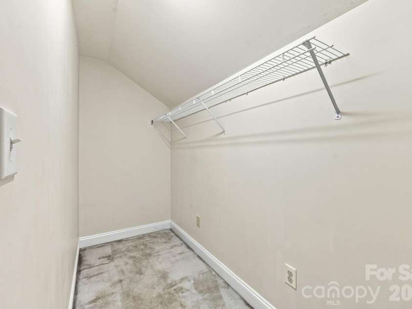 8821 Hambright Road, Huntersville, NC 28078.  MLS# CAR4356404, YatesRealty ID 15137. 