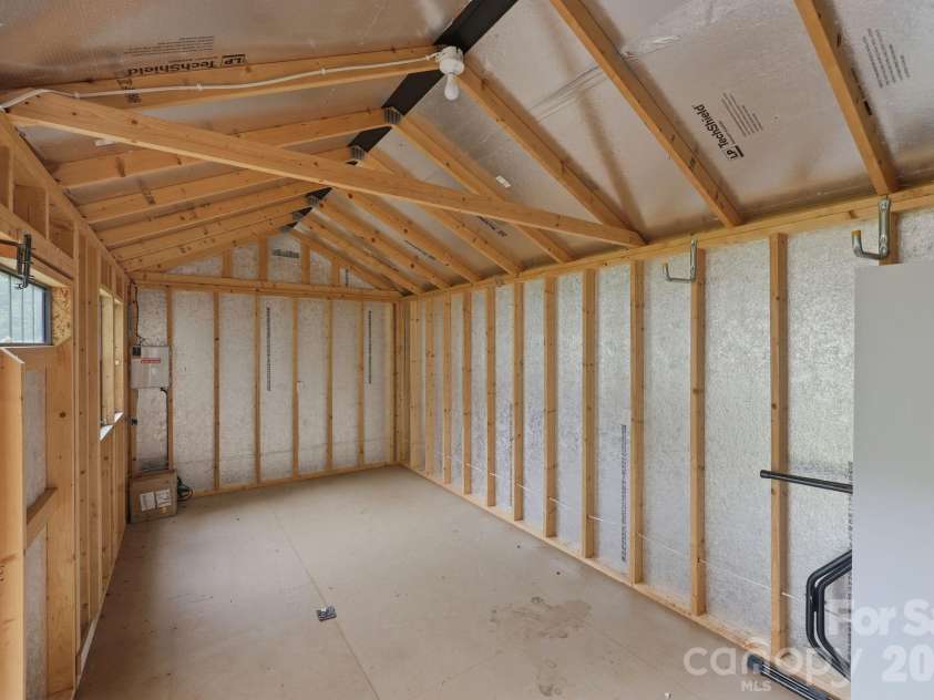 8821 Hambright Road, Huntersville, NC 28078.  MLS# CAR4356404, YatesRealty ID 15137. 