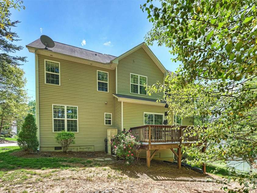 1135 Brookdale Lane, Stanley, NC 28164.  MLS# CAR4358032, YatesRealty ID 15138. 