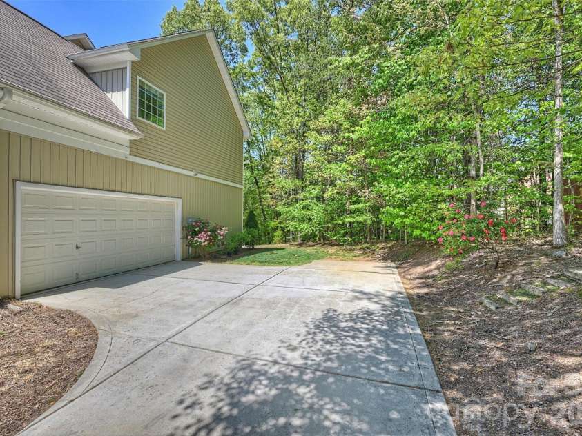 1135 Brookdale Lane, Stanley, NC 28164.  MLS# CAR4358032, YatesRealty ID 15138. 