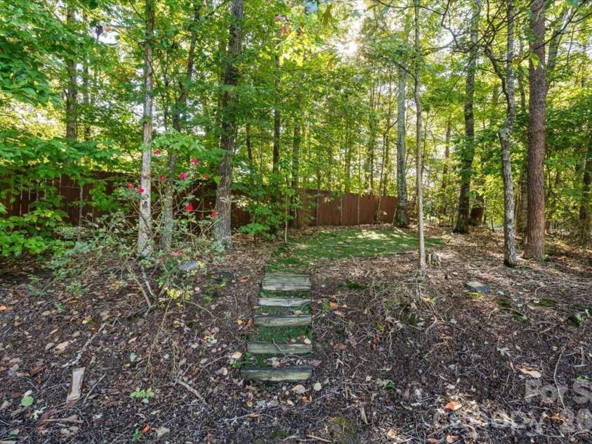1135 Brookdale Lane, Stanley, NC 28164.  MLS# CAR4426909, YatesRealty ID 15138. 