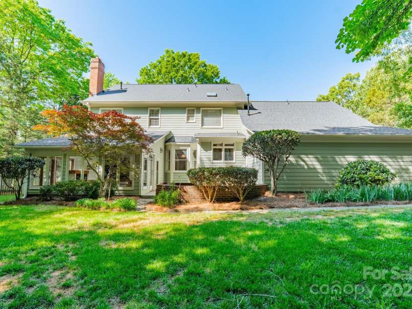 5232 Silchester Lane, Charlotte, NC 28215.  MLS# CAR4240756, YatesRealty ID 15138. 