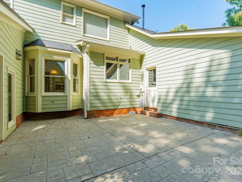 5232 Silchester Lane, Charlotte, NC 28215.  MLS# CAR4240756, YatesRealty ID 15138. Backyard Patio