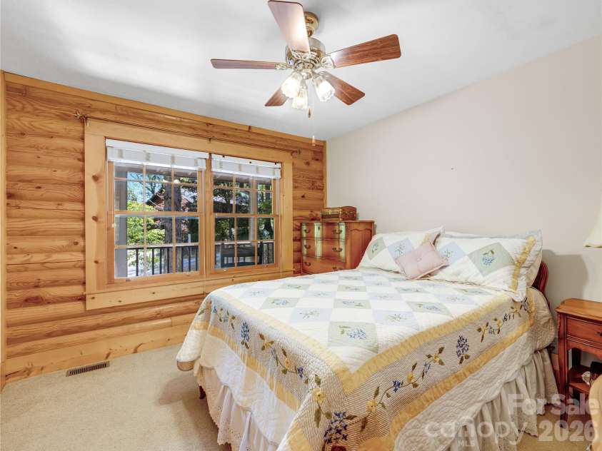 212 Glen Echo Circle, Saluda, NC 28773.  MLS# CAR4369603, YatesRealty ID 15139. 