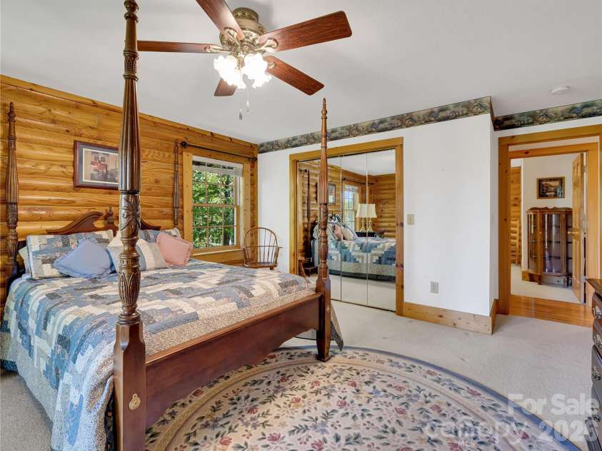 212 Glen Echo Circle, Saluda, NC 28773.  MLS# CAR4369603, YatesRealty ID 15139. Primary bedroom