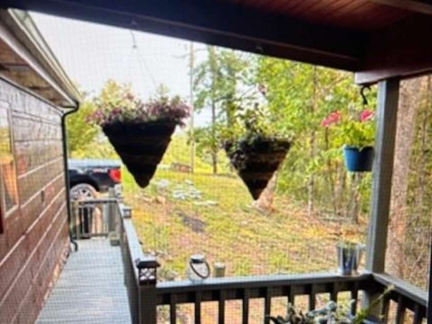 623 Overlook Drive, Spruce Pine, NC 28777.  MLS# CAR4263379, YatesRealty ID 15139. 