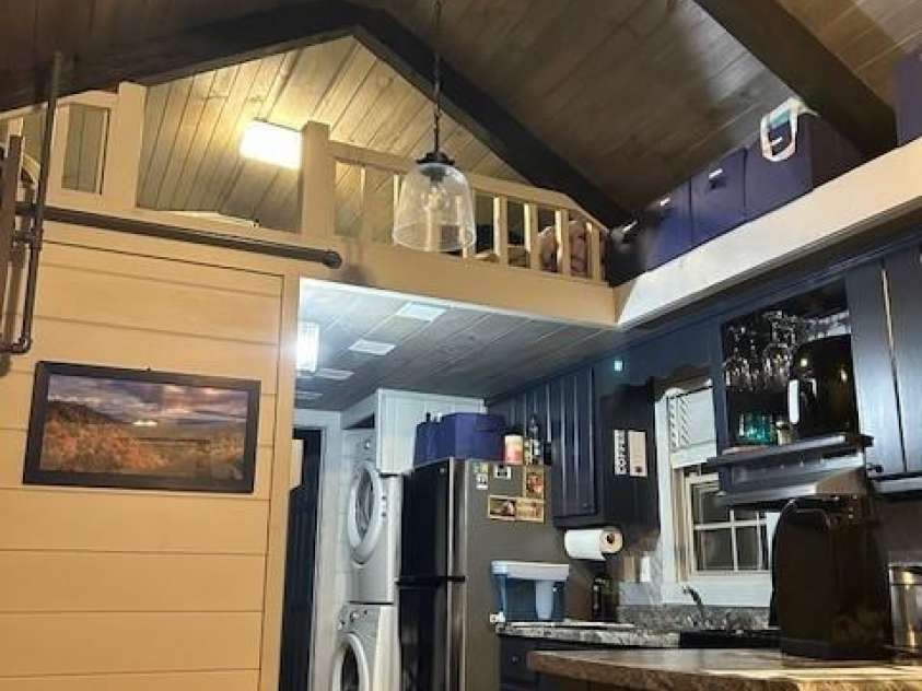 623 Overlook Drive, Spruce Pine, NC 28777.  MLS# CAR4263379, YatesRealty ID 15139. 