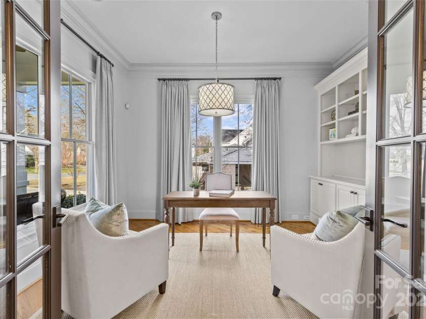 228 Heathwood Road, Charlotte, NC 28211.  MLS# CAR4209014, YatesRealty ID 1514. 