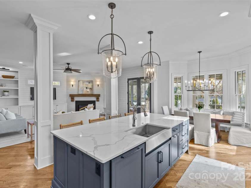 228 Heathwood Road, Charlotte, NC 28211.  MLS# CAR4209014, YatesRealty ID 1514. 