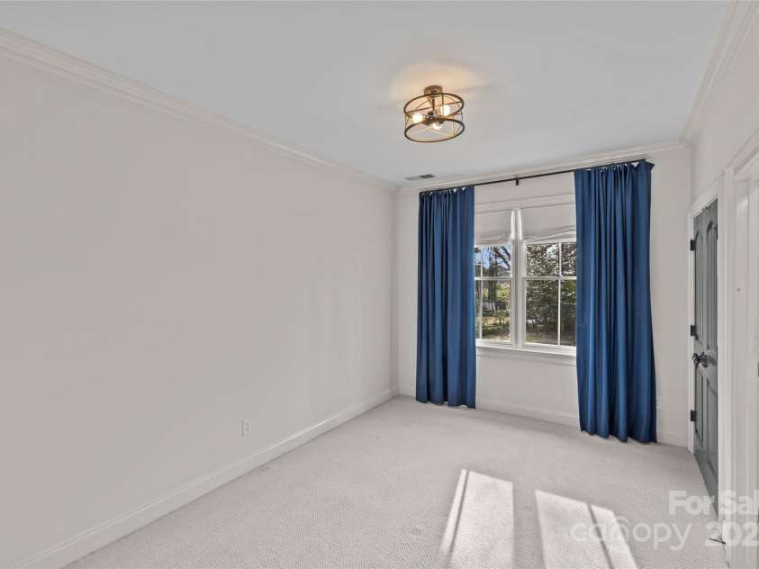 228 Heathwood Road, Charlotte, NC 28211.  MLS# CAR4209014, YatesRealty ID 1514. 