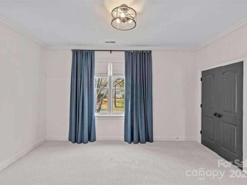228 Heathwood Road, Charlotte, NC 28211.  MLS# CAR4209014, YatesRealty ID 1514. 