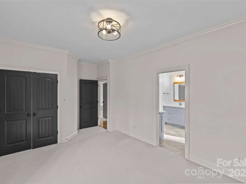 228 Heathwood Road, Charlotte, NC 28211.  MLS# CAR4209014, YatesRealty ID 1514. 
