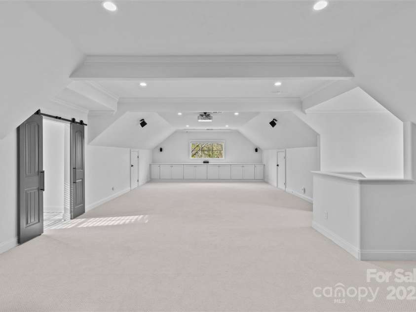 228 Heathwood Road, Charlotte, NC 28211.  MLS# CAR4209014, YatesRealty ID 1514. 