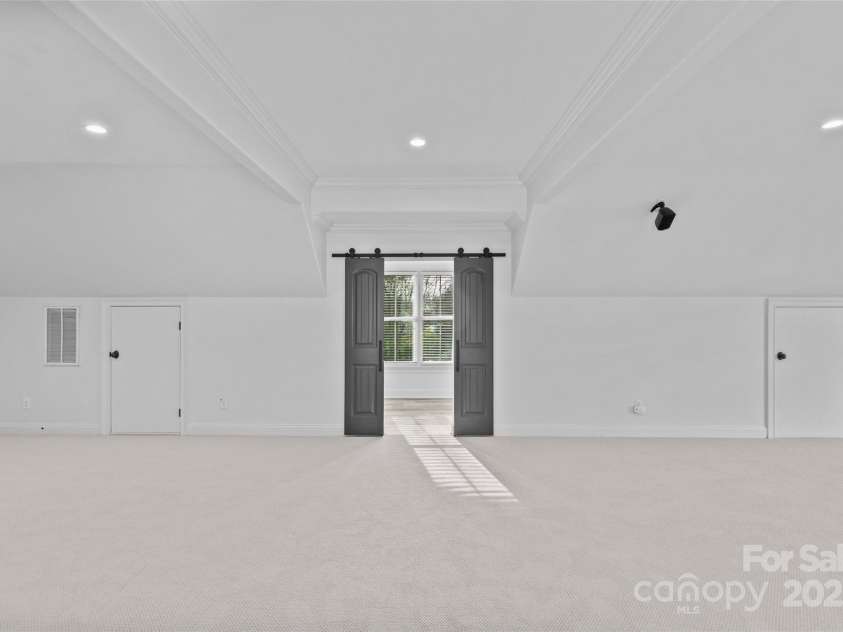 228 Heathwood Road, Charlotte, NC 28211.  MLS# CAR4209014, YatesRealty ID 1514. 