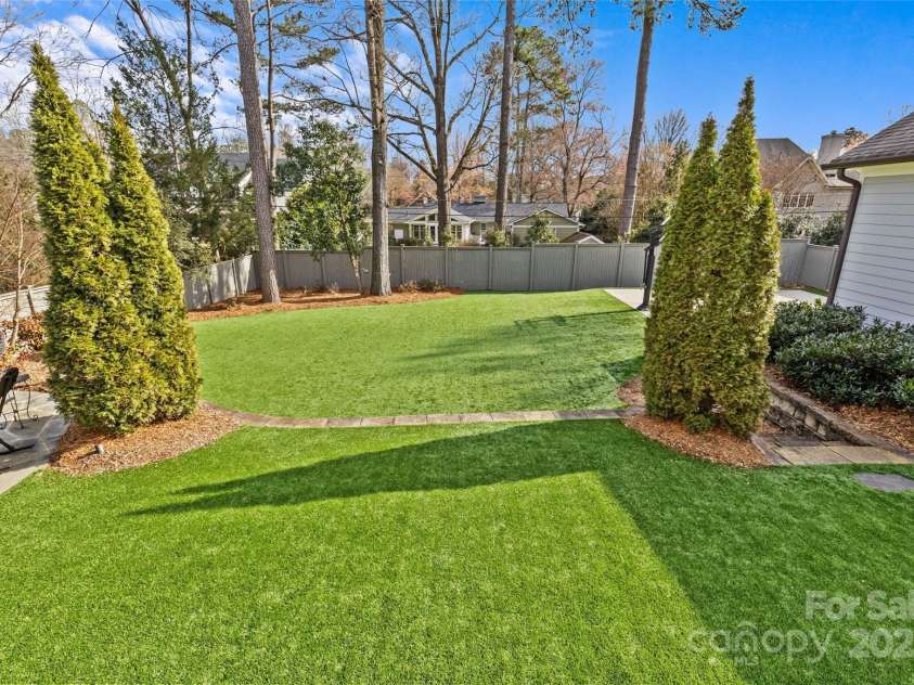 228 Heathwood Road, Charlotte, NC 28211.  MLS# CAR4209014, YatesRealty ID 1514. 