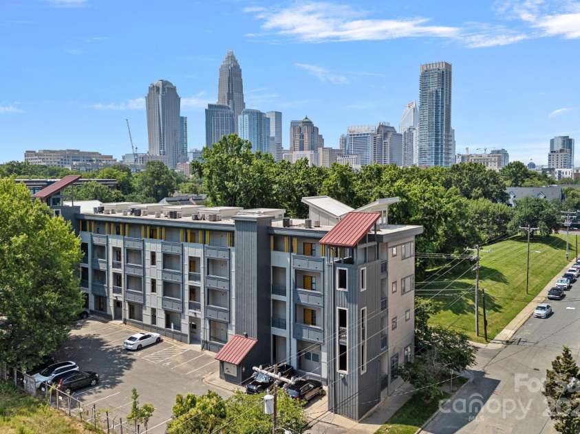 514 10th Street, Charlotte, NC 28202.  MLS# CAR4274987, YatesRealty ID 1514. 