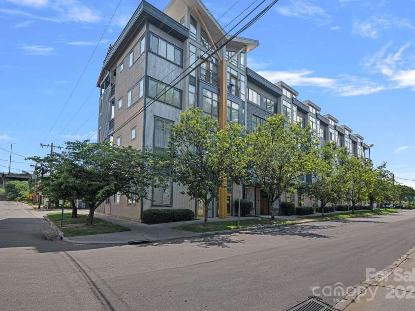 514 10th Street, Charlotte, NC 28202.  MLS# CAR4274987, YatesRealty ID 1514. 
