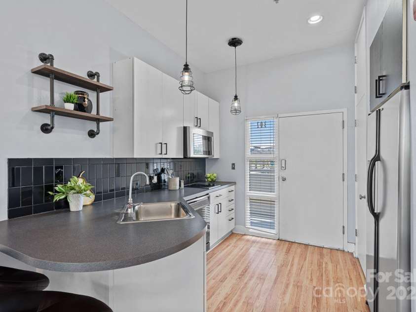 514 10th Street, Charlotte, NC 28202.  MLS# CAR4274987, YatesRealty ID 1514. 