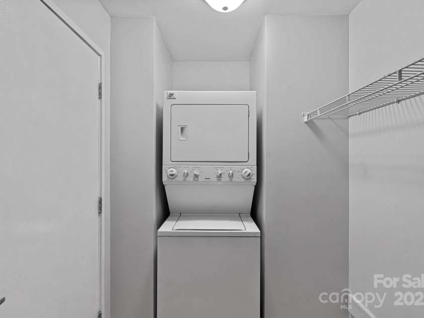 514 10th Street, Charlotte, NC 28202.  MLS# CAR4274987, YatesRealty ID 1514. 