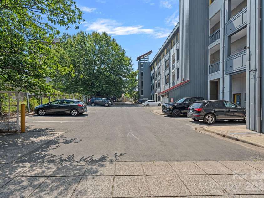 514 10th Street, Charlotte, NC 28202.  MLS# CAR4274987, YatesRealty ID 1514. 