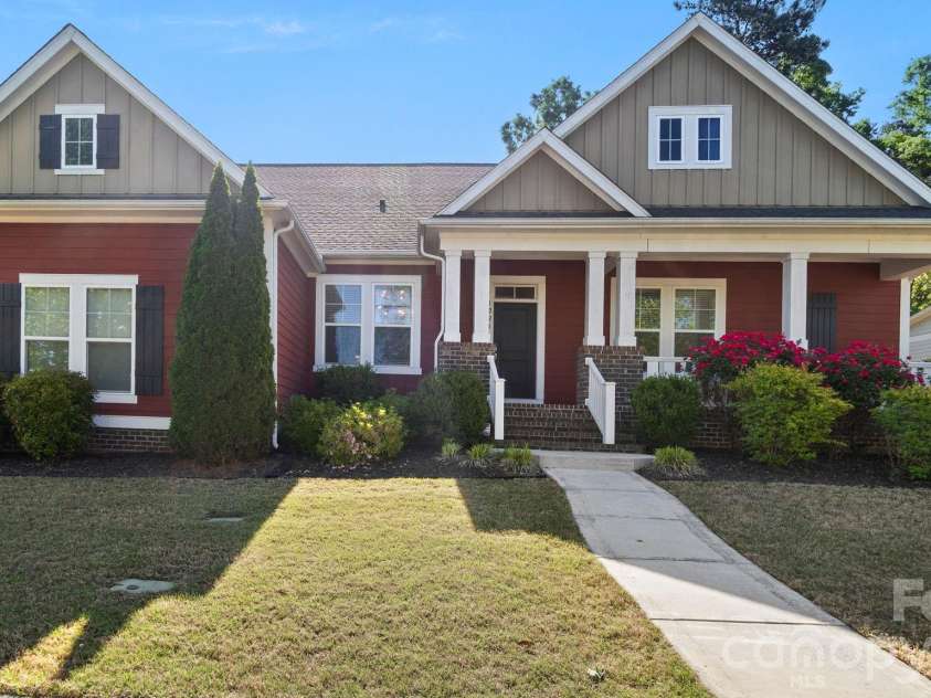 1226 Kings Bottom Drive, Fort Mill, SC 29715.  MLS# CAR4410254, YatesRealty ID 15140. 