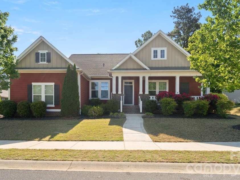 1226 Kings Bottom Drive, Fort Mill, SC 29715.  MLS# CAR4410254, YatesRealty ID 15140. 