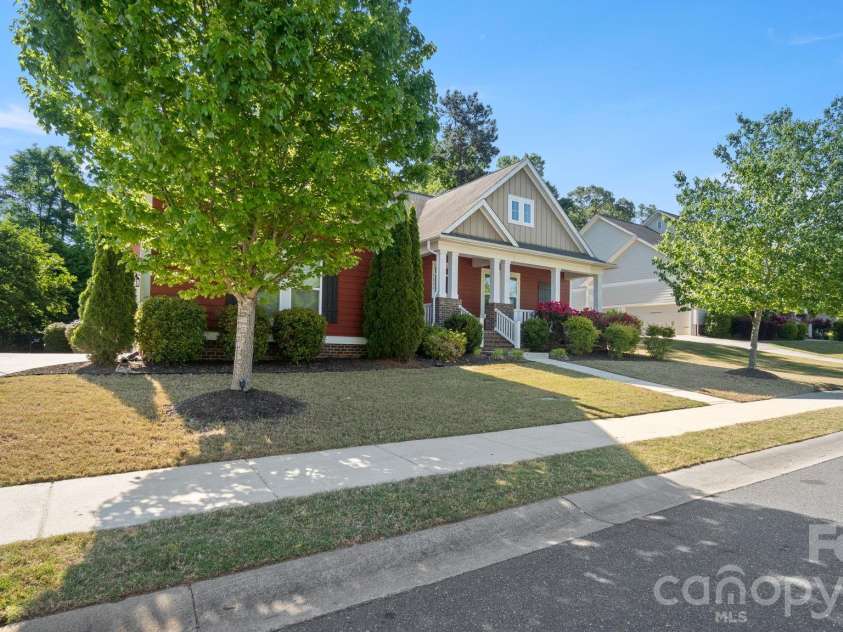 1226 Kings Bottom Drive, Fort Mill, SC 29715.  MLS# CAR4410254, YatesRealty ID 15140. 