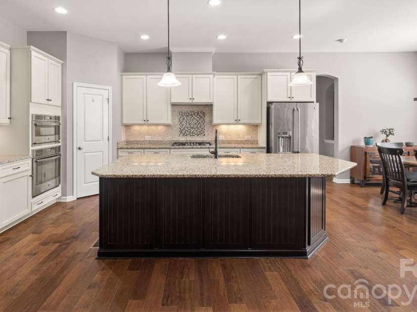 1226 Kings Bottom Drive, Fort Mill, SC 29715.  MLS# CAR4410254, YatesRealty ID 15140. 