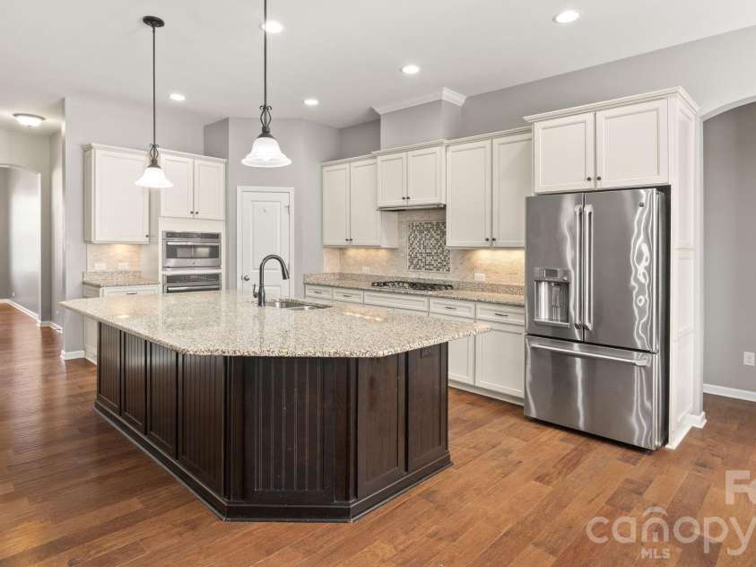1226 Kings Bottom Drive, Fort Mill, SC 29715.  MLS# CAR4410254, YatesRealty ID 15140. 