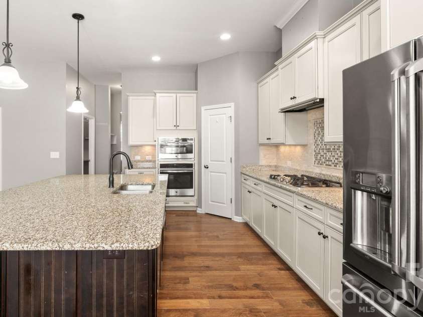 1226 Kings Bottom Drive, Fort Mill, SC 29715.  MLS# CAR4410254, YatesRealty ID 15140. 