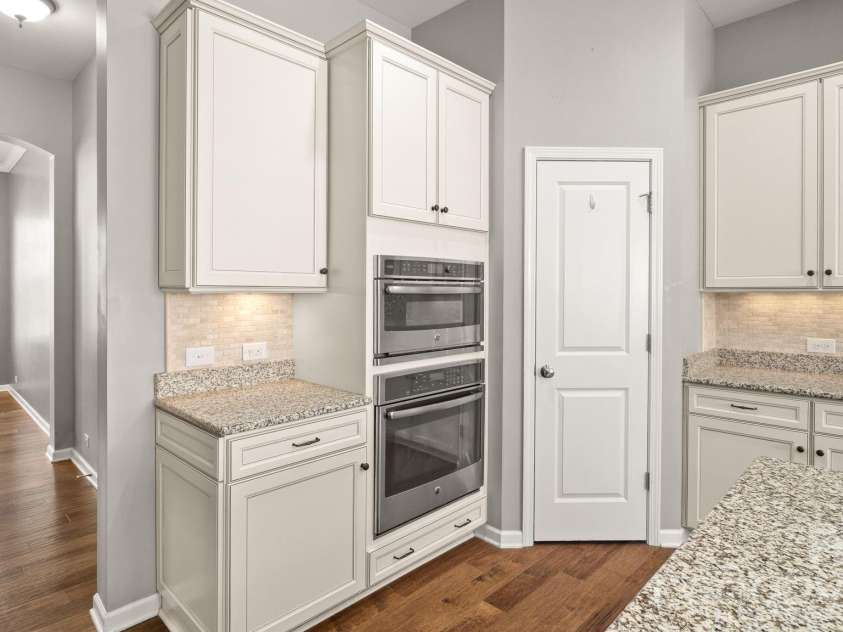 1226 Kings Bottom Drive, Fort Mill, SC 29715.  MLS# CAR4410254, YatesRealty ID 15140. 