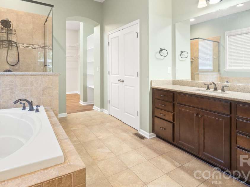 1226 Kings Bottom Drive, Fort Mill, SC 29715.  MLS# CAR4410254, YatesRealty ID 15140. 