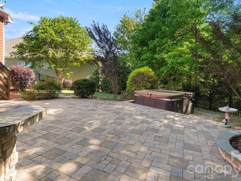 1226 Kings Bottom Drive, Fort Mill, SC 29715.  MLS# CAR4410254, YatesRealty ID 15140. 