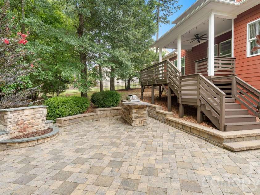 1226 Kings Bottom Drive, Fort Mill, SC 29715.  MLS# CAR4410254, YatesRealty ID 15140. 