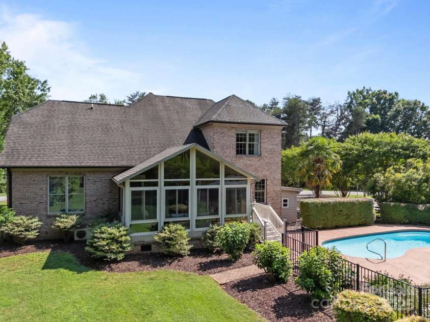 389 Ponderosa Circle, Mooresville, NC 28117.  MLS# CAR4260219, YatesRealty ID 15140. 