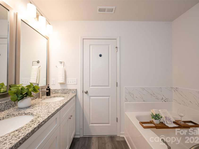 3403 Keith Drive, Charlotte, NC 28269.  MLS# CAR4262674, YatesRealty ID 15141. 