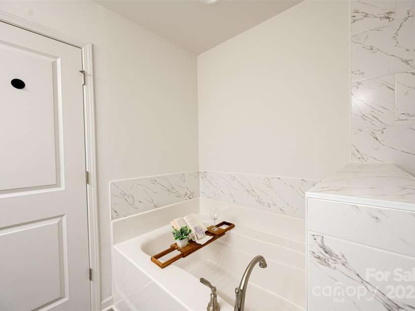 3403 Keith Drive, Charlotte, NC 28269.  MLS# CAR4262674, YatesRealty ID 15141. 