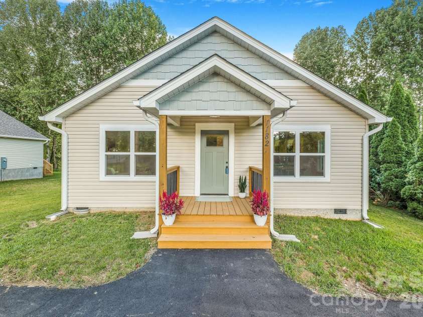 1182 Crabtree Road, Waynesville, NC 28785.  MLS# CAR4367694, YatesRealty ID 15142. 