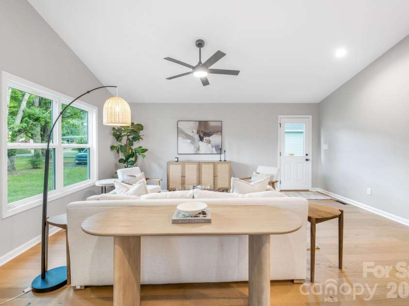 1182 Crabtree Road, Waynesville, NC 28785.  MLS# CAR4367694, YatesRealty ID 15142. 